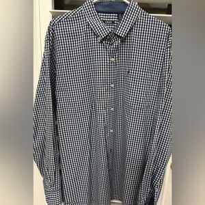 Men’s Izod Navy and White Checkered Button Down Shirt